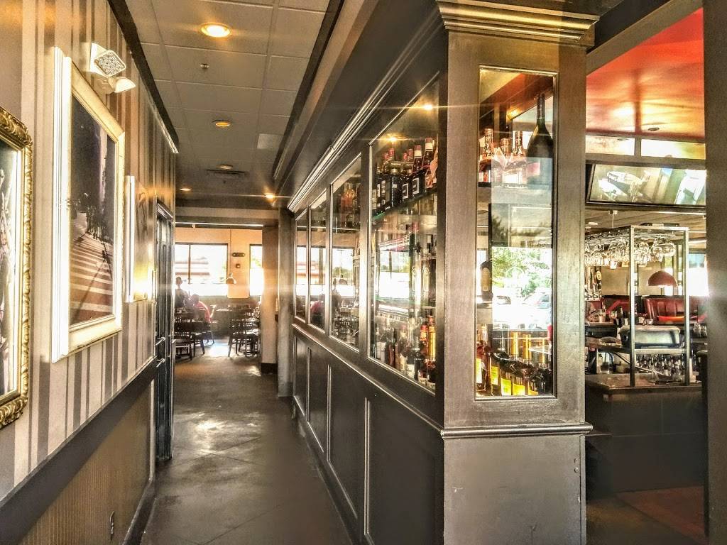 TGI Fridays | restaurant | 6640 Richmond Hwy, Alexandria, VA 22306, USA | 7037170690 OR +1 703-717-0690