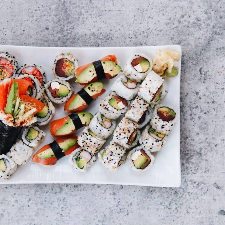 Sushi Shop | restaurant | Galeries St-Laurent, 2245 Boulevard Marcel-Laurin, Saint-Laurent, QC H4R 1K4, Canada | 5143354408 OR +1 514-335-4408