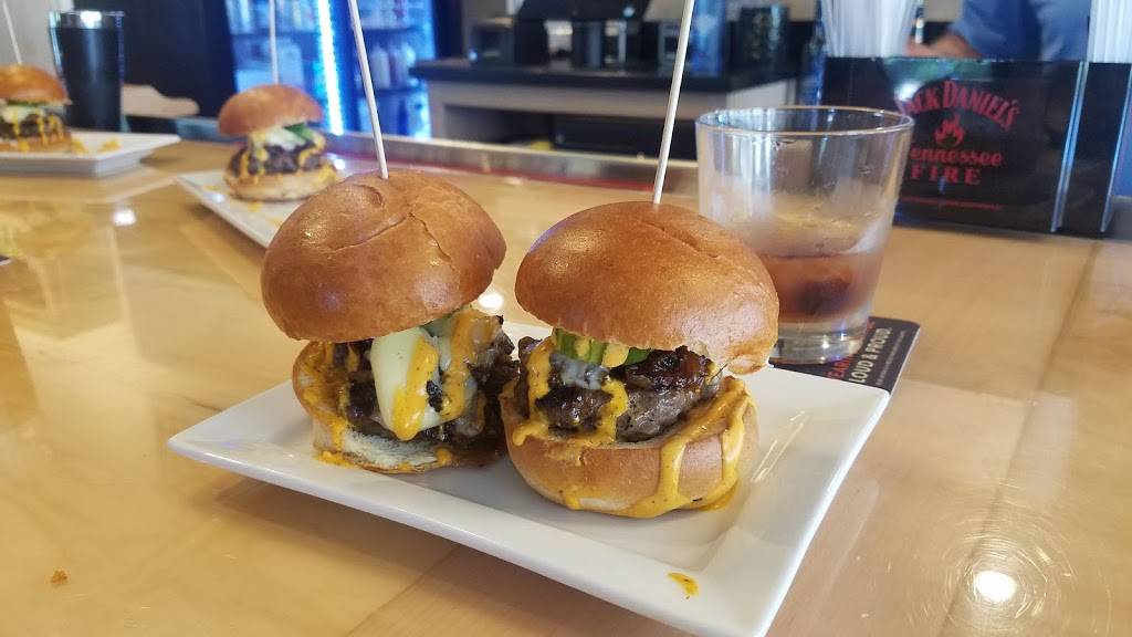 Sully’s at Oak Creek Golf Course | restaurant | 2620 Montgomery Rd, Red Bluff, CA 96080, USA | 5305274653 OR +1 530-527-4653