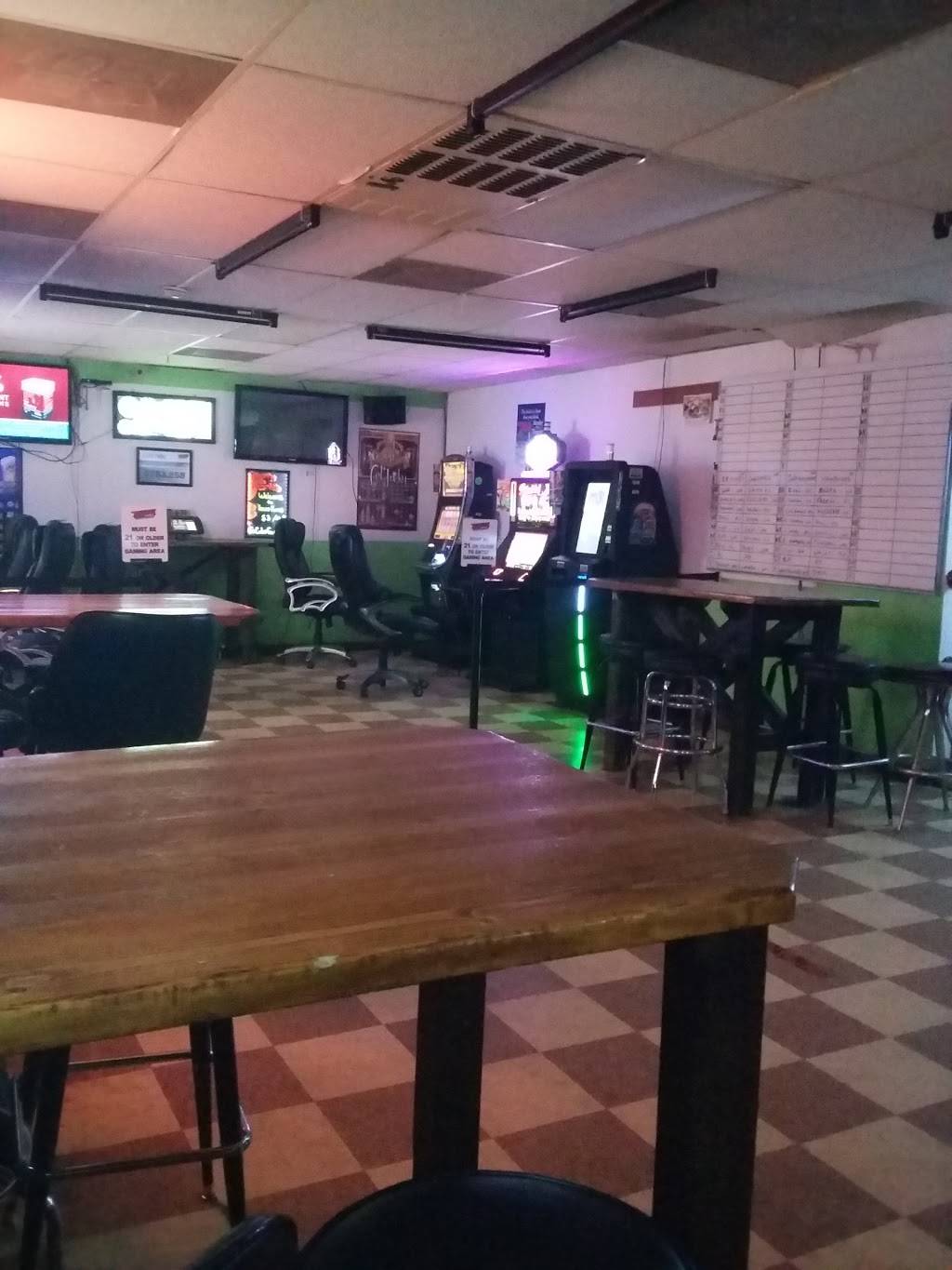 Hello Folks | restaurant | 78 Grand Ave, Fox Lake, IL 60020, USA | 8475878843 OR +1 847-587-8843