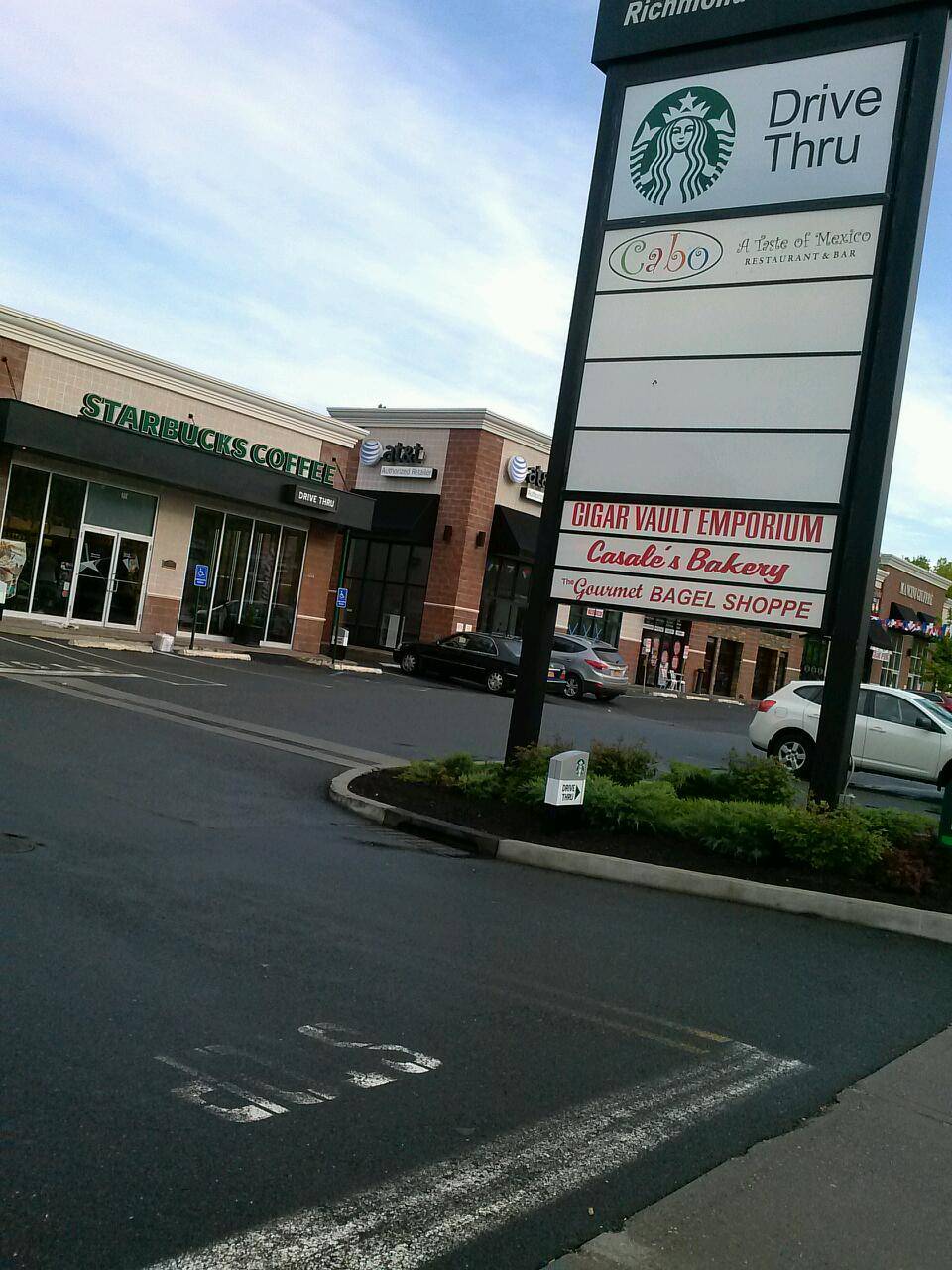 Starbucks | cafe | 106 Page Ave, Staten Island, NY 10309, USA | 7183561090 OR +1 718-356-1090