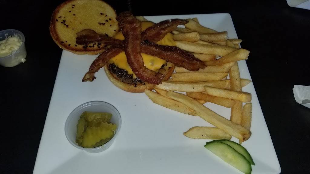 Porkys Roadhouse | restaurant | 4300 Kings Hwy #412, Port Charlotte, FL 33980, USA | 9412687401 OR +1 941-268-7401