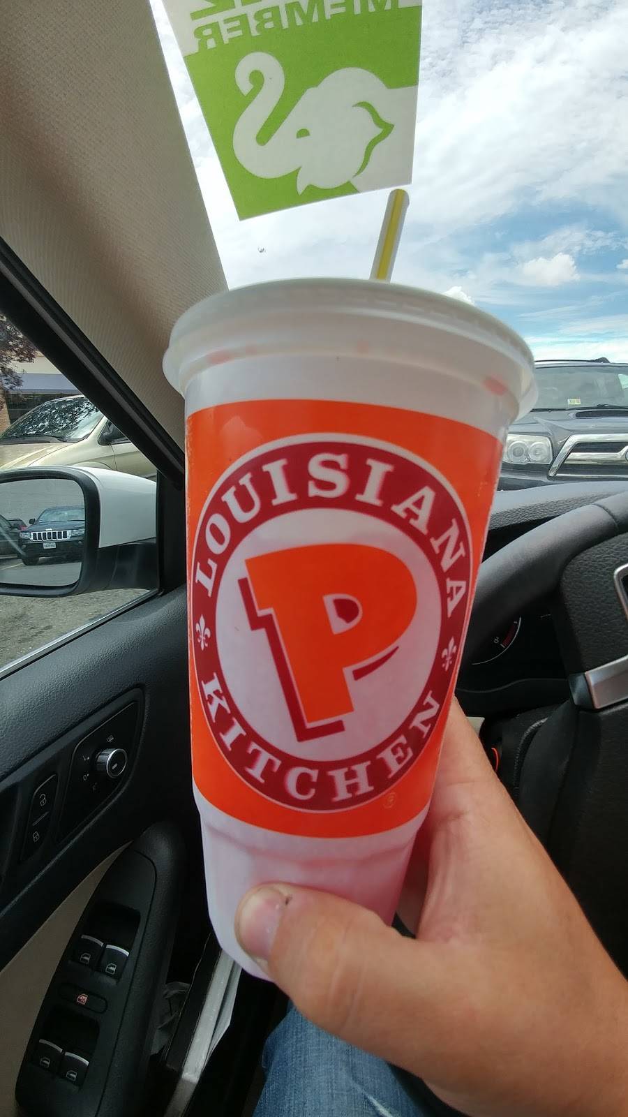 Popeyes Louisiana Kitchen | restaurant | 9661 Fairfax Blvd, Fairfax, VA 22031, USA | 7035370075 OR +1 703-537-0075