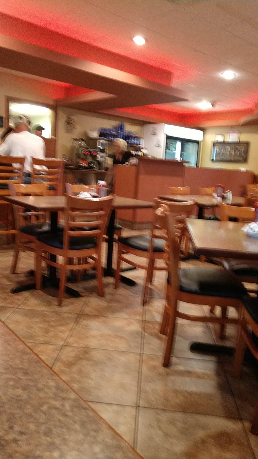 Lake Breeze Coney Grill | restaurant | 2898 N Meridian Rd, Sanford, MI 48657, USA | 9896875002 OR +1 989-687-5002