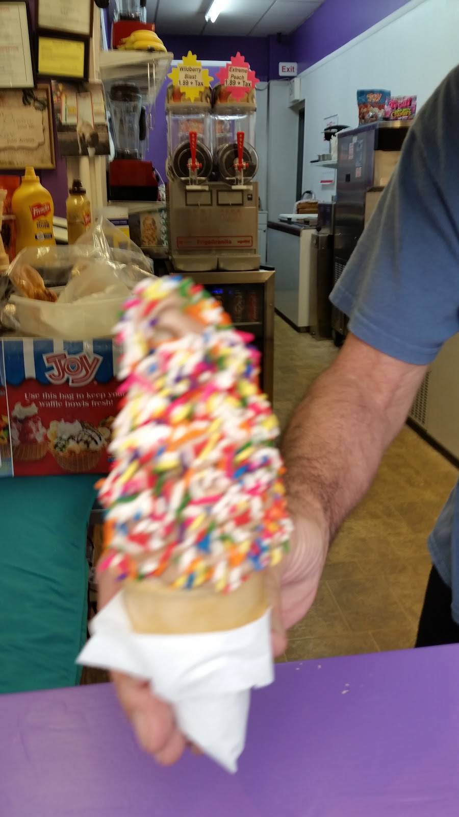 Barones Waterice & Ice cream | restaurant | 532 Burmont Rd, Drexel Hill, PA 19026, USA | 6107421017 OR +1 610-742-1017