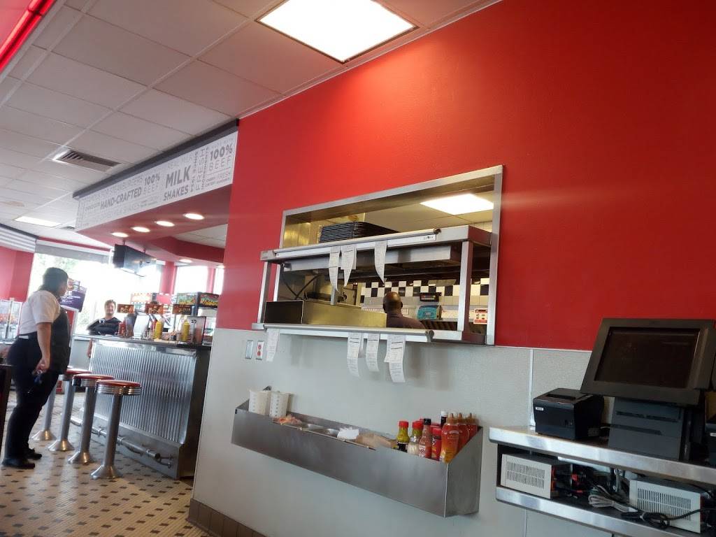 Steak n Shake | restaurant | 3046 Little Rd, Trinity, FL 34655, USA | 7273728777 OR +1 727-372-8777