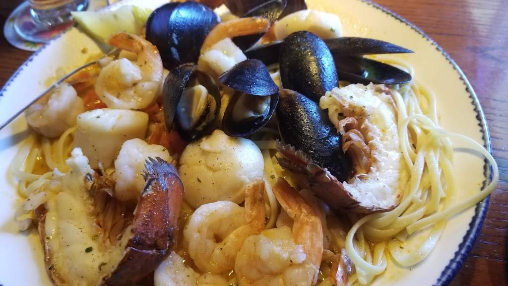 Red Lobster | restaurant | 2275 Lincoln Hwy, Langhorne, PA 19047, USA | 2159435350 OR +1 215-943-5350