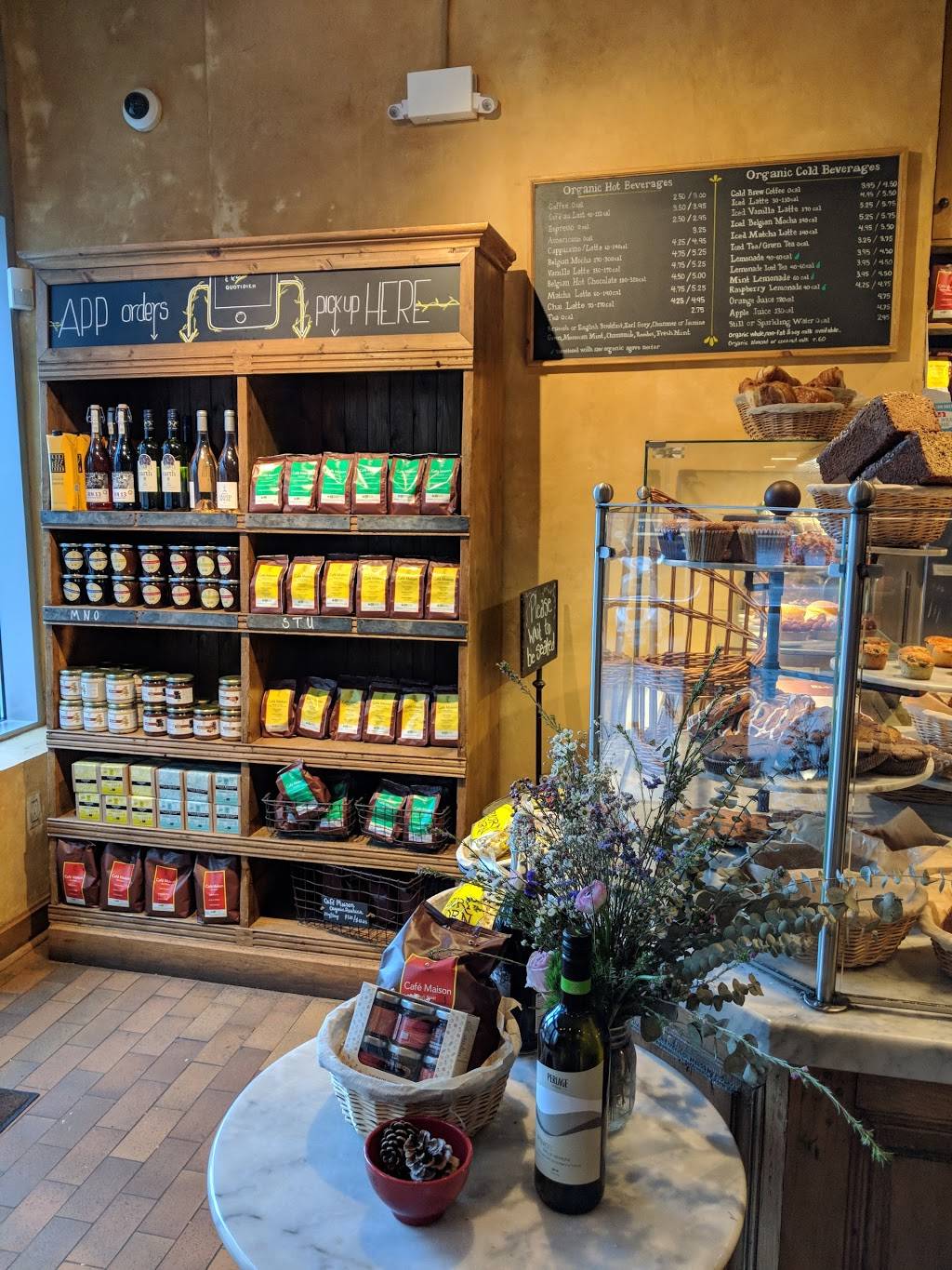 Le Pain Quotidien | restaurant | 2 River Terrace, New York, NY 10282, USA | 2122272300 OR +1 212-227-2300