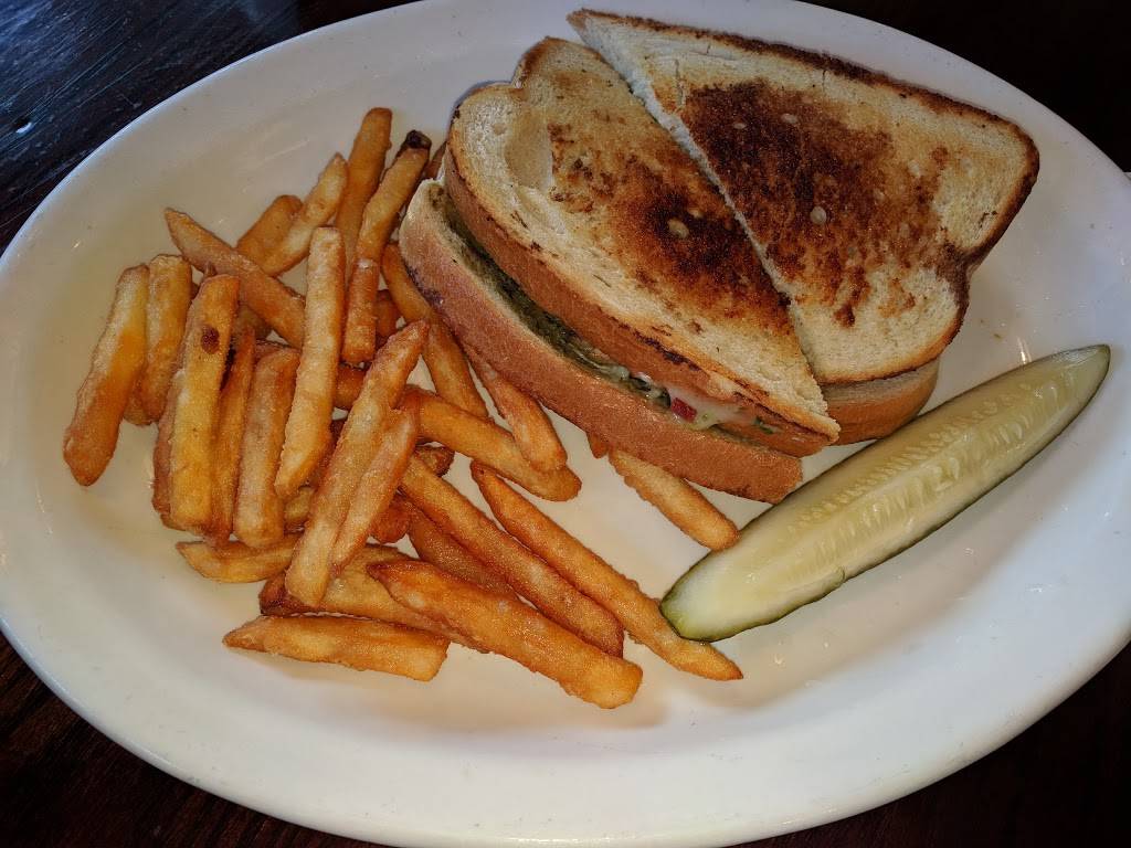 Donahues Madison Beach Grille | restaurant | 1320 Boston Post Rd, Madison, CT 06443, USA | 2033188362 OR +1 203-318-8362