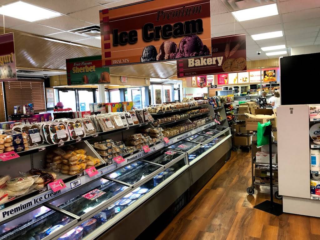 Braums Ice Cream & Burger Restaurant | restaurant | 3201 NE 2nd St, Mineral Wells, TX 76067, USA | 9403281672 OR +1 940-328-1672