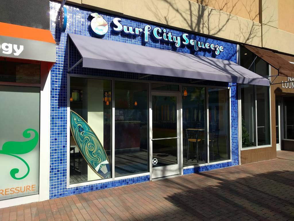 Surf City Squeeze | restaurant | 17460 Hall Rd Ste 155, Clinton Twp, MI 48038, USA | 5862868866 OR +1 586-286-8866