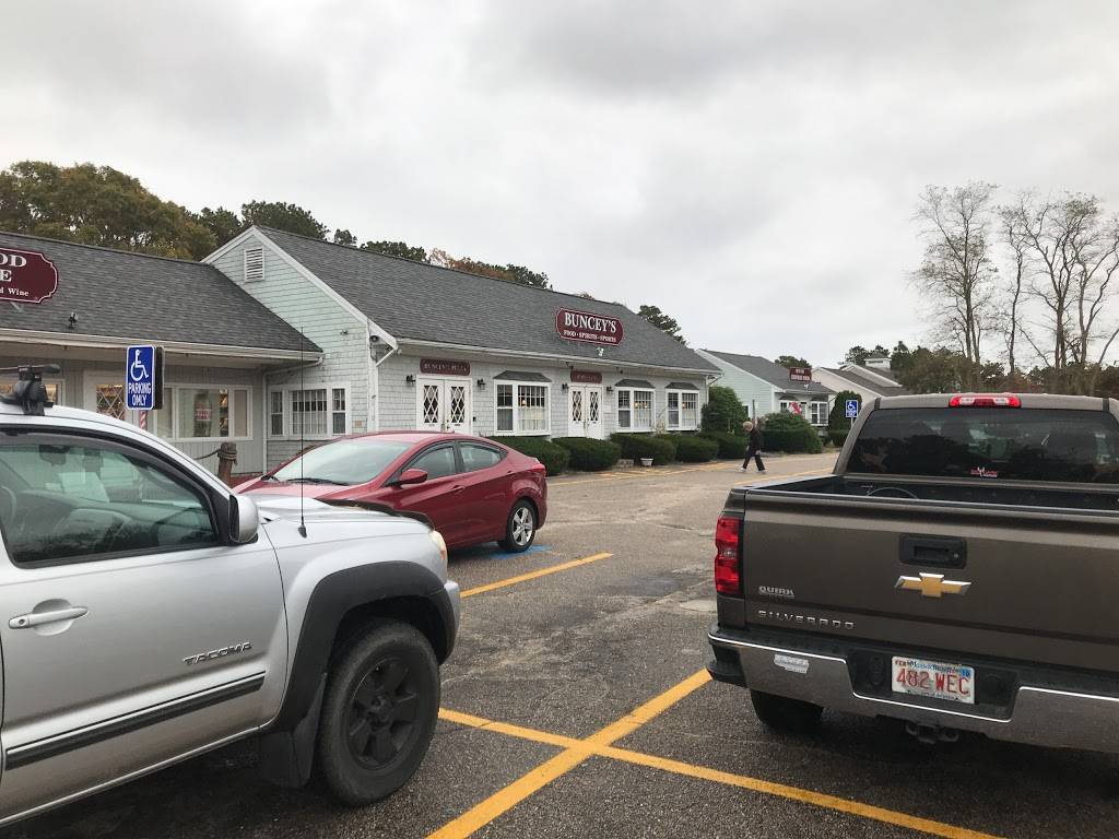 Bunceys Restaurant | restaurant | 894 MA-134, South Dennis, MA 02660, USA | 5083851413 OR +1 508-385-1413