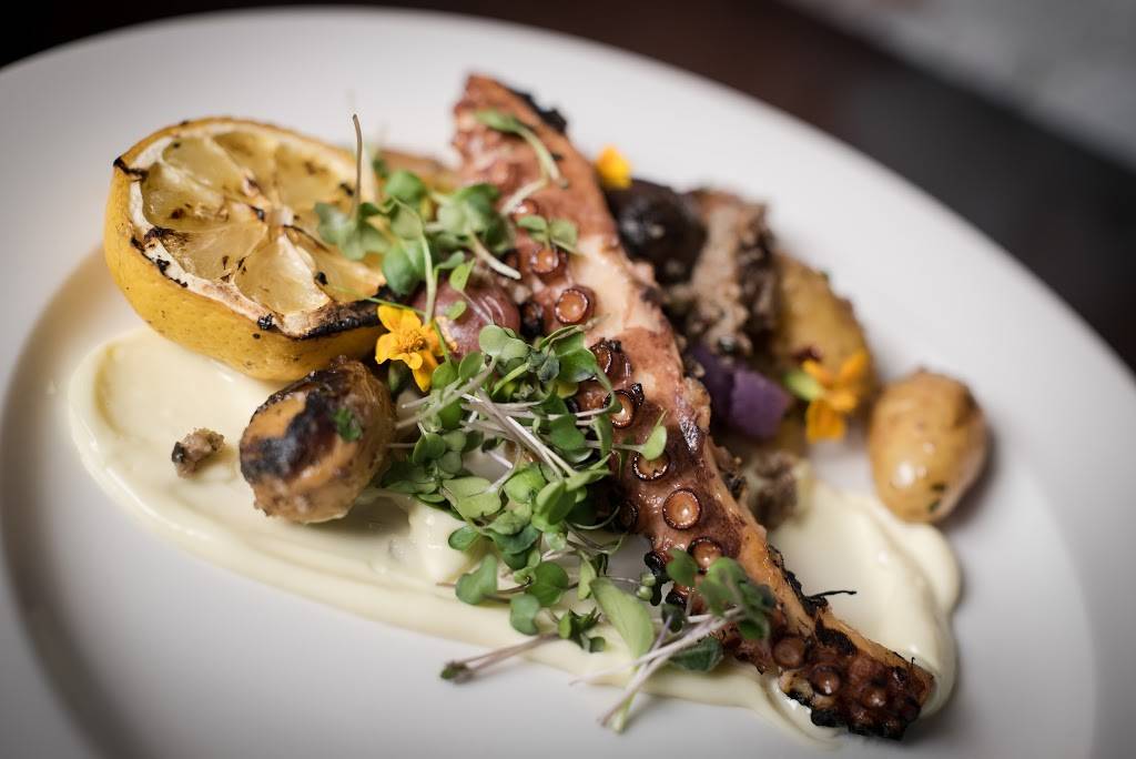 Avenue Kitchen & Bar | restaurant | 911 W 36th St, Baltimore, MD 21211, USA | 4439618515 OR +1 443-961-8515