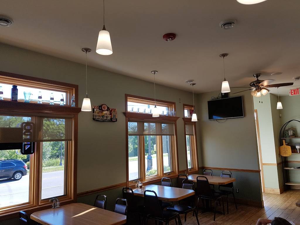 The Pizza Place | restaurant | 130 W Main St, Round Lake Park, IL 60073, USA | 8475462425 OR +1 847-546-2425