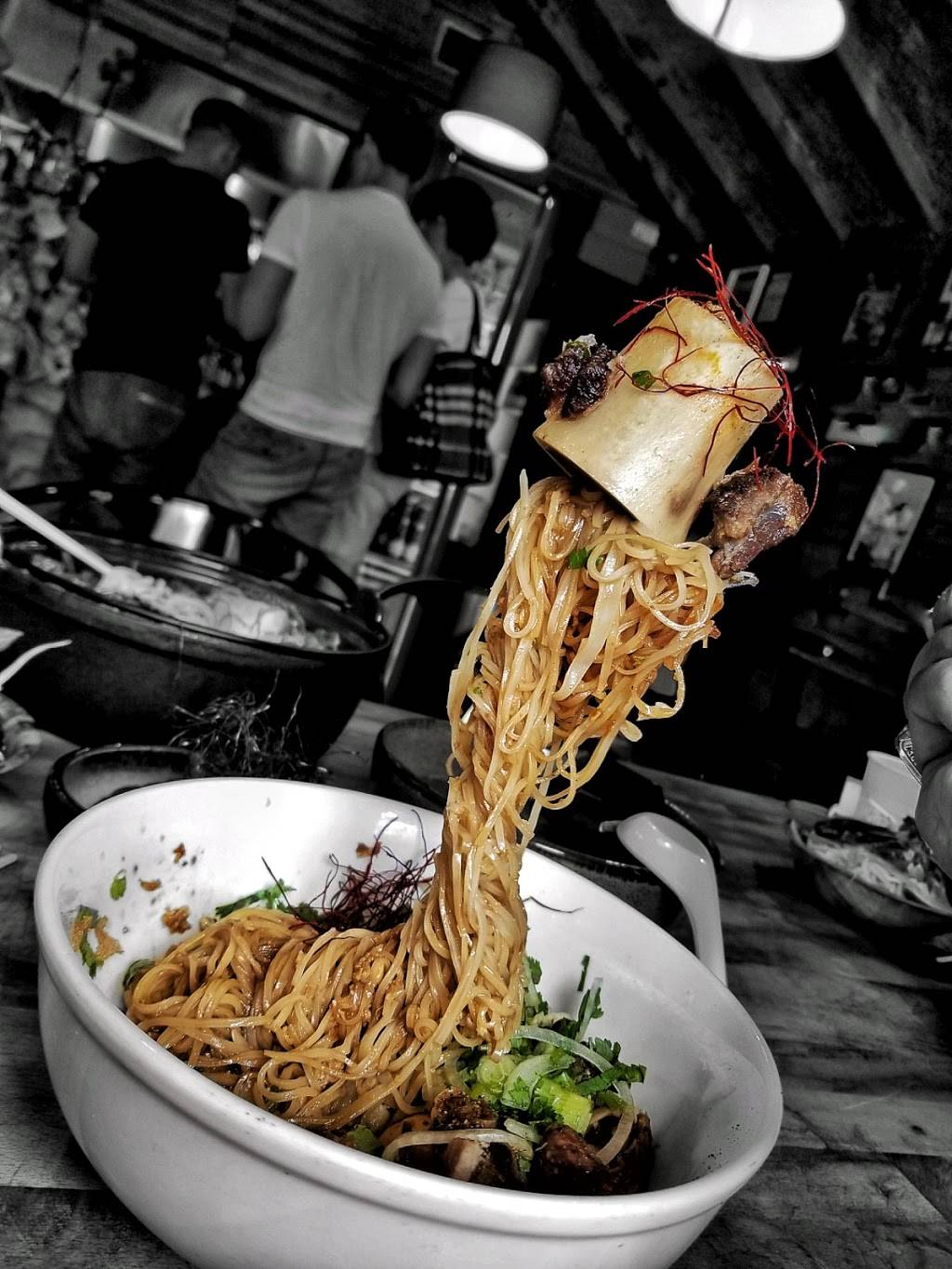 LES NOODLE | restaurant | 1717 Montrose Blvd, Houston, TX 77006, USA | 8325826122 OR +1 832-582-6122