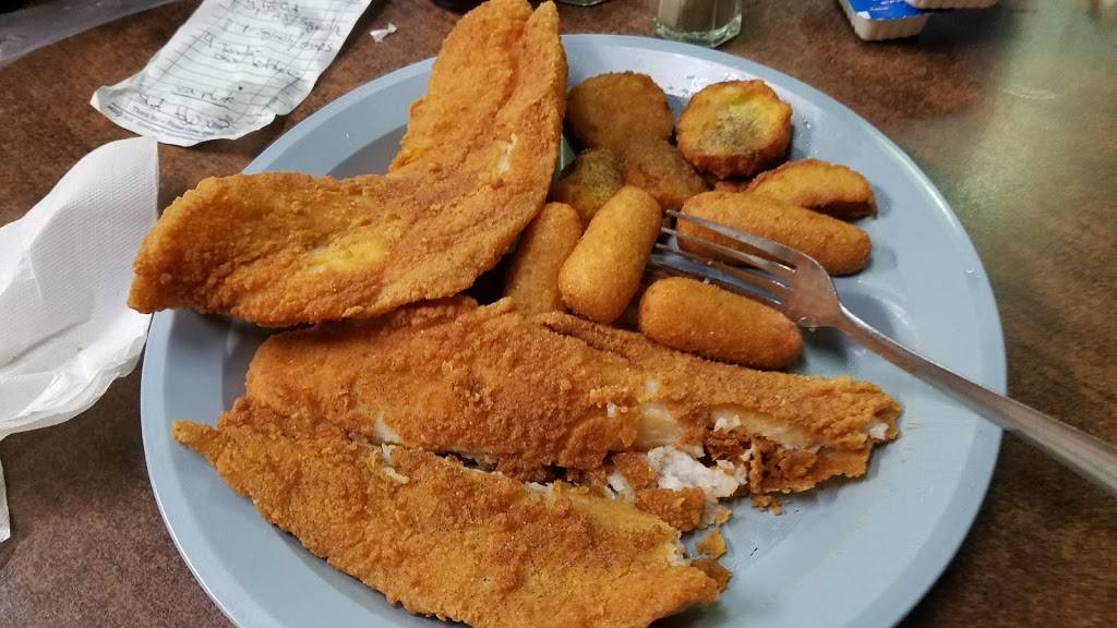 Tarheel Bar-B-Q | restaurant | 9 US-13, Eure, NC 27935, USA | 2523571094 OR +1 252-357-1094