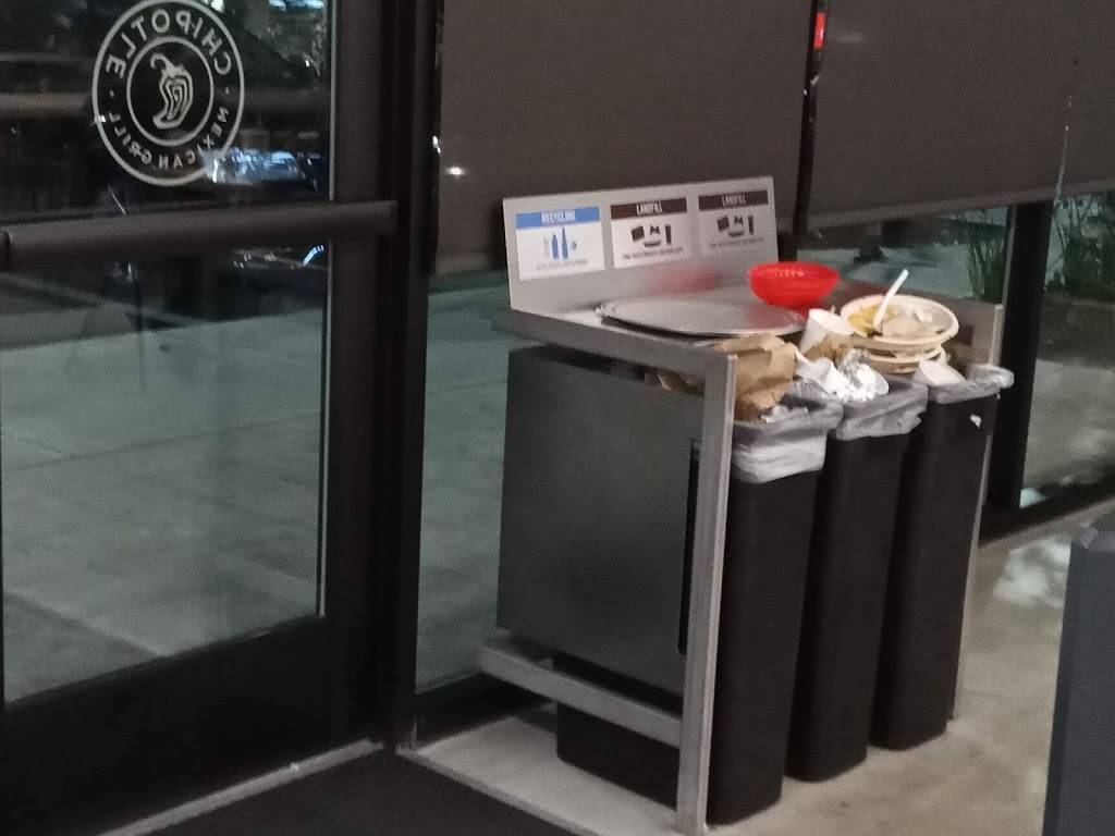 Chipotle Mexican Grill | restaurant | 2335 S Woodland Blvd, DeLand, FL 32720, USA | 3864699279 OR +1 386-469-9279