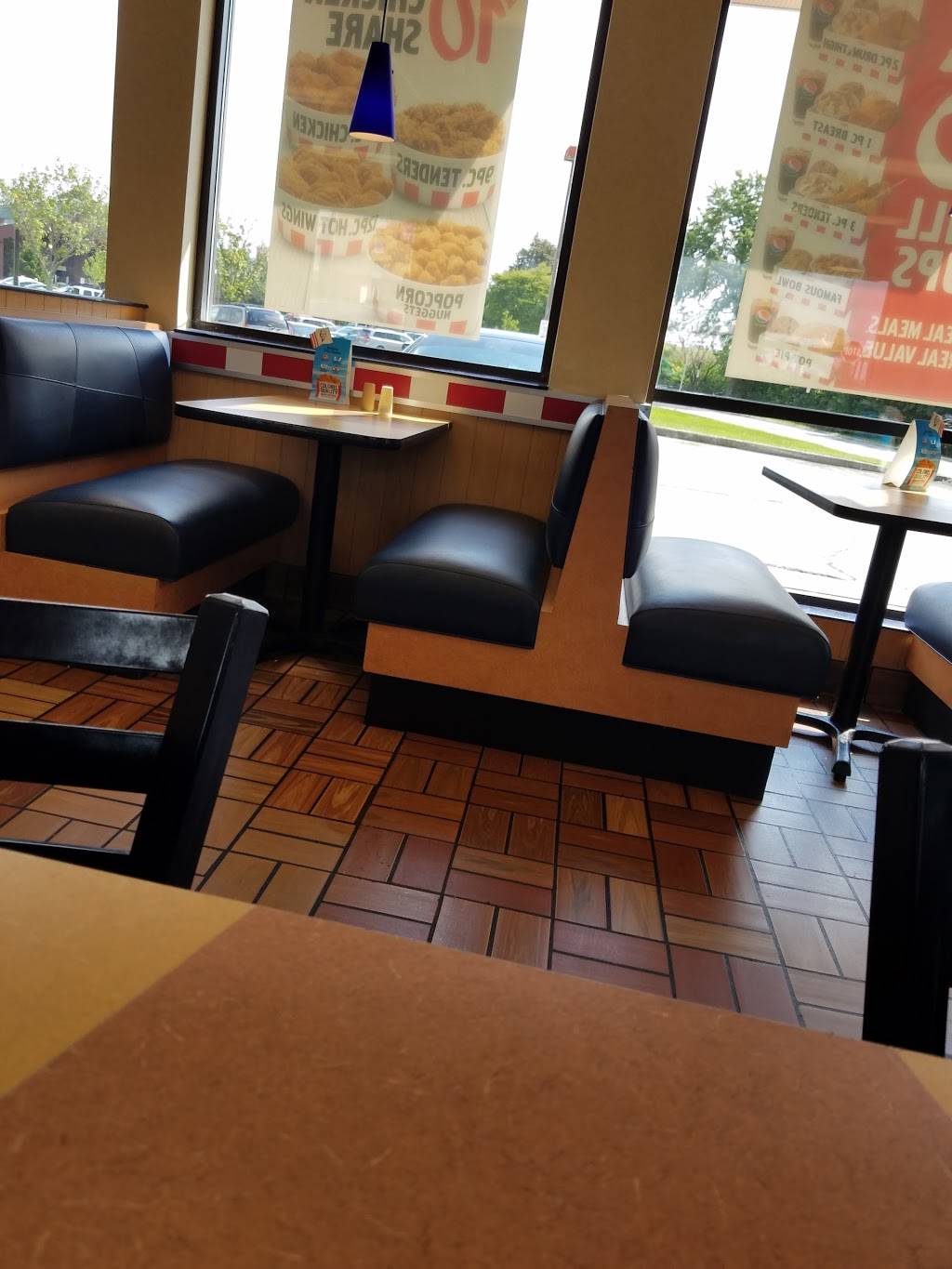 KFC | restaurant | 4250 E Southport Rd, Indianapolis, IN 46237, USA | 3177887272 OR +1 317-788-7272