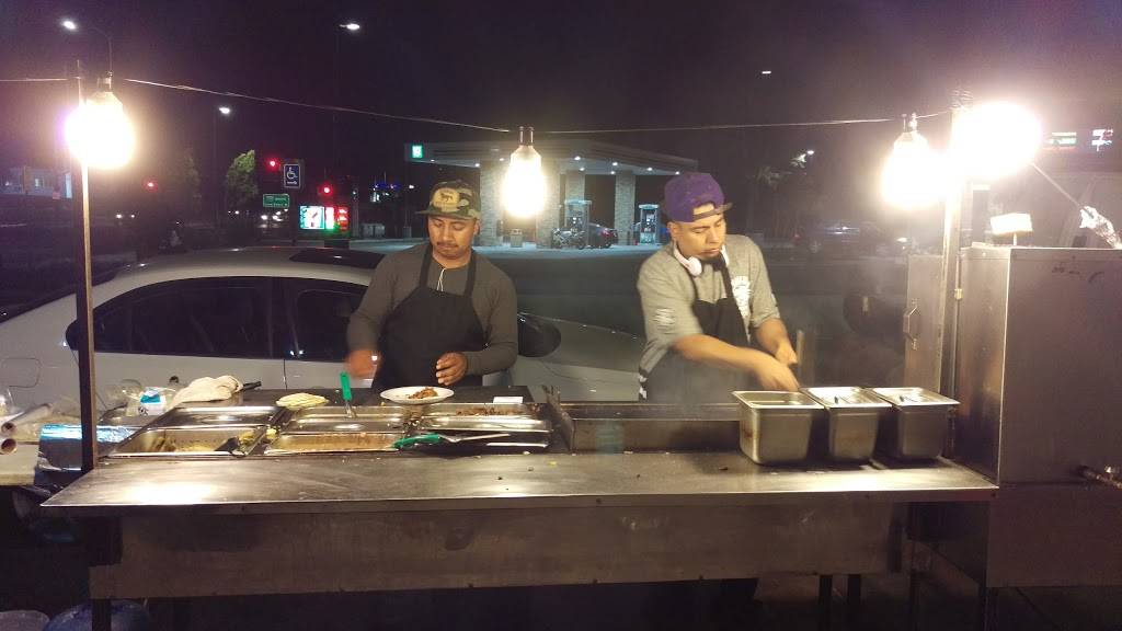 Tacos Los Primos - Lonchera | restaurant | 102 Highbury Ave, Los Angeles, CA 90032, USA | 2138589094 OR +1 213-858-9094