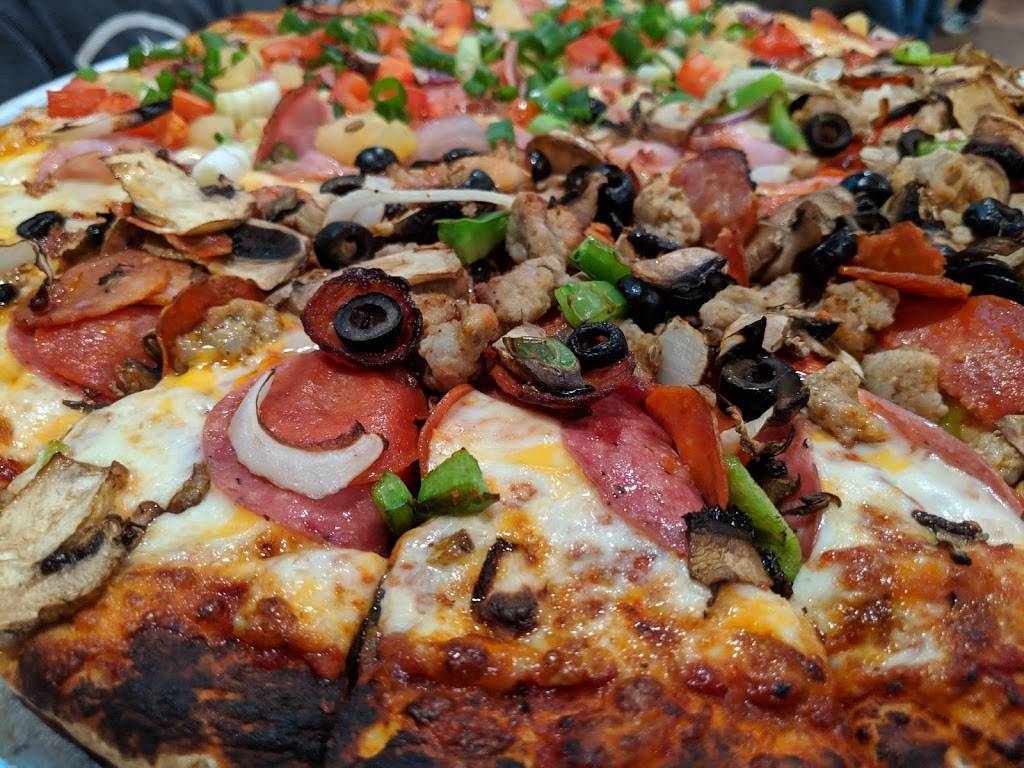 Round Table Pizza | meal delivery | 496 Tres Pinos Rd, Hollister, CA 95023, USA | 8316377444 OR +1 831-637-7444