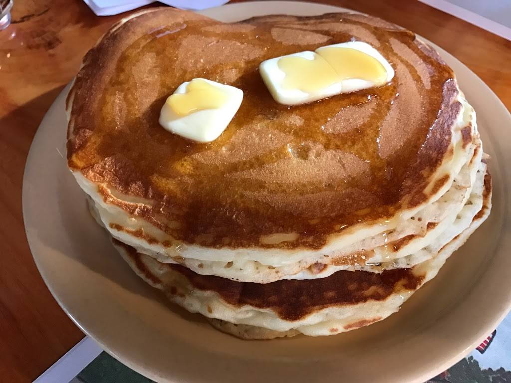 Goulds | Maple Sugarhouse | restaurant | 570 Mohawk Trail, Shelburne Falls, MA 01370, USA | 4136256170 OR +1 413-625-6170