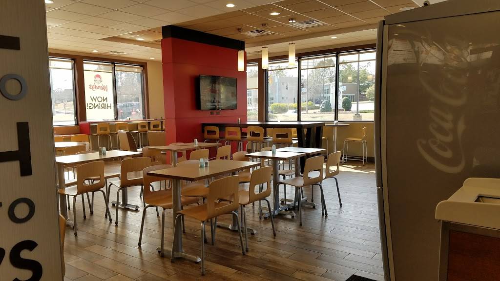 Wendys | restaurant | 2350 Towne Lake Pkwy, Woodstock, GA 30189, USA | 7705925656 OR +1 770-592-5656