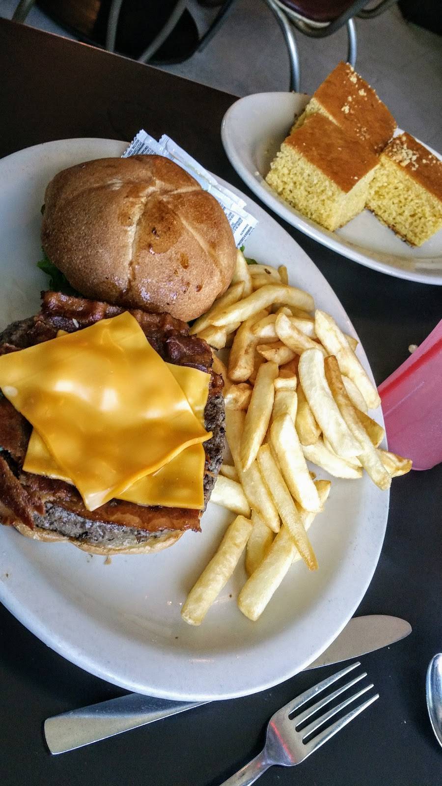 410 Diner | restaurant | 8315 Broadway St, San Antonio, TX 78209, USA | 2108226246 OR +1 210-822-6246