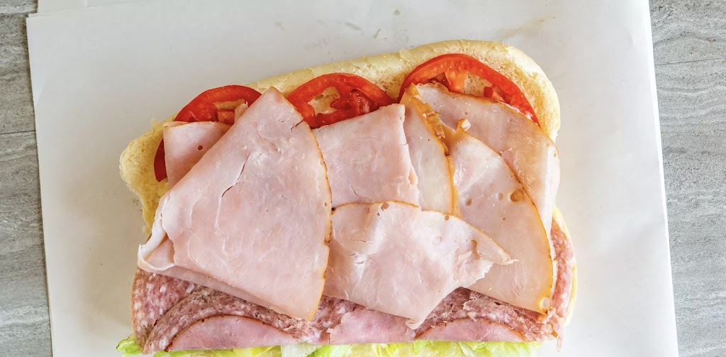 Munchies Pizza & Subs | restaurant | 334 S Monroe St, Baltimore, MD 21223, USA | 4434383390 OR +1 443-438-3390