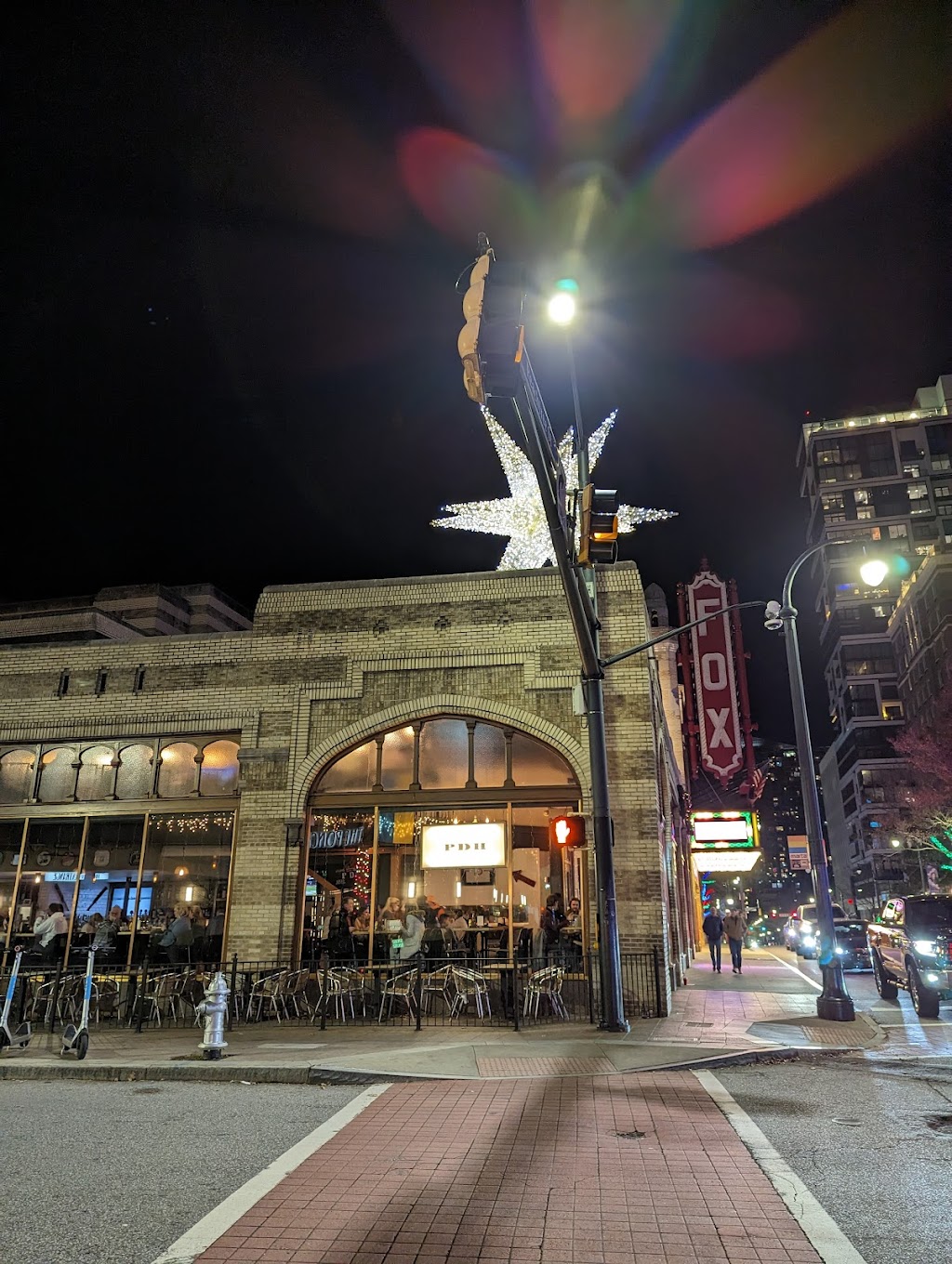 Publik Draft House | restaurant | 654 Peachtree St NE, Atlanta, GA 30308, USA | 4048857505 OR +1 404-885-7505