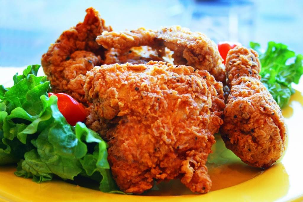 Carolina Kitchen Bar & Grill | restaurant | 6501 America Blvd, Hyattsville, MD 20782, USA | 3019272929 OR +1 301-927-2929