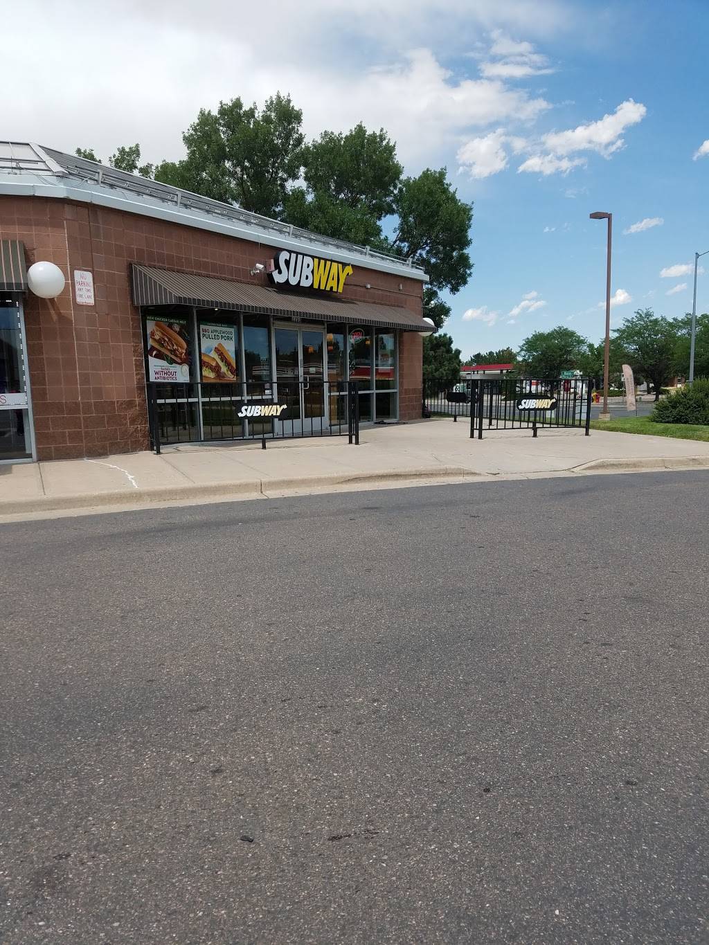 Subway | restaurant | 2203 S Peoria St, Aurora, CO 80014, USA | 7204846088 OR +1 720-484-6088