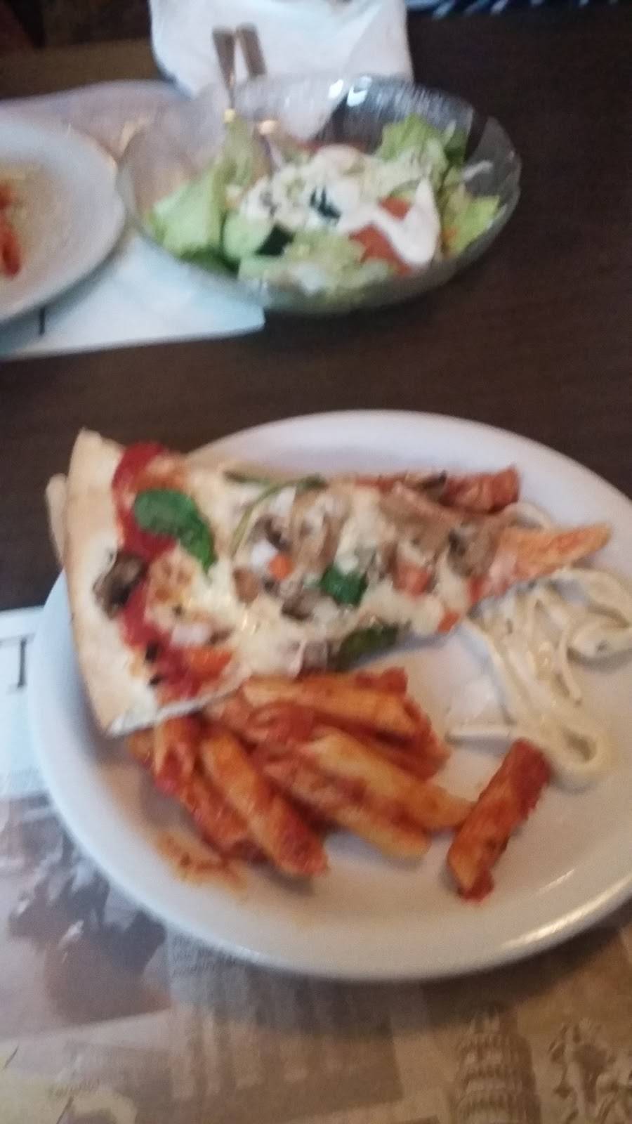 Ciminos Pizza | restaurant | 119 E 4th St, Pecatonica, IL 61063, USA | 8152391629 OR +1 815-239-1629