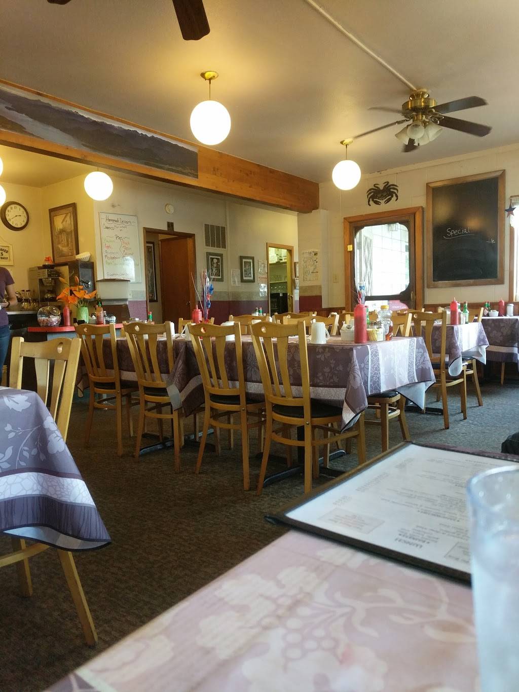 Halfway House Restaurant/Rv Pk | restaurant | 41 Brinnon Ln, Brinnon, WA 98320, USA | 3607964715 OR +1 360-796-4715