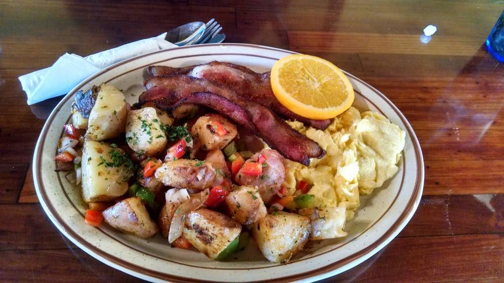 The Beach Street Cafe | restaurant | 435 W Beach St, Watsonville, CA 95076, USA | 8317222233 OR +1 831-722-2233