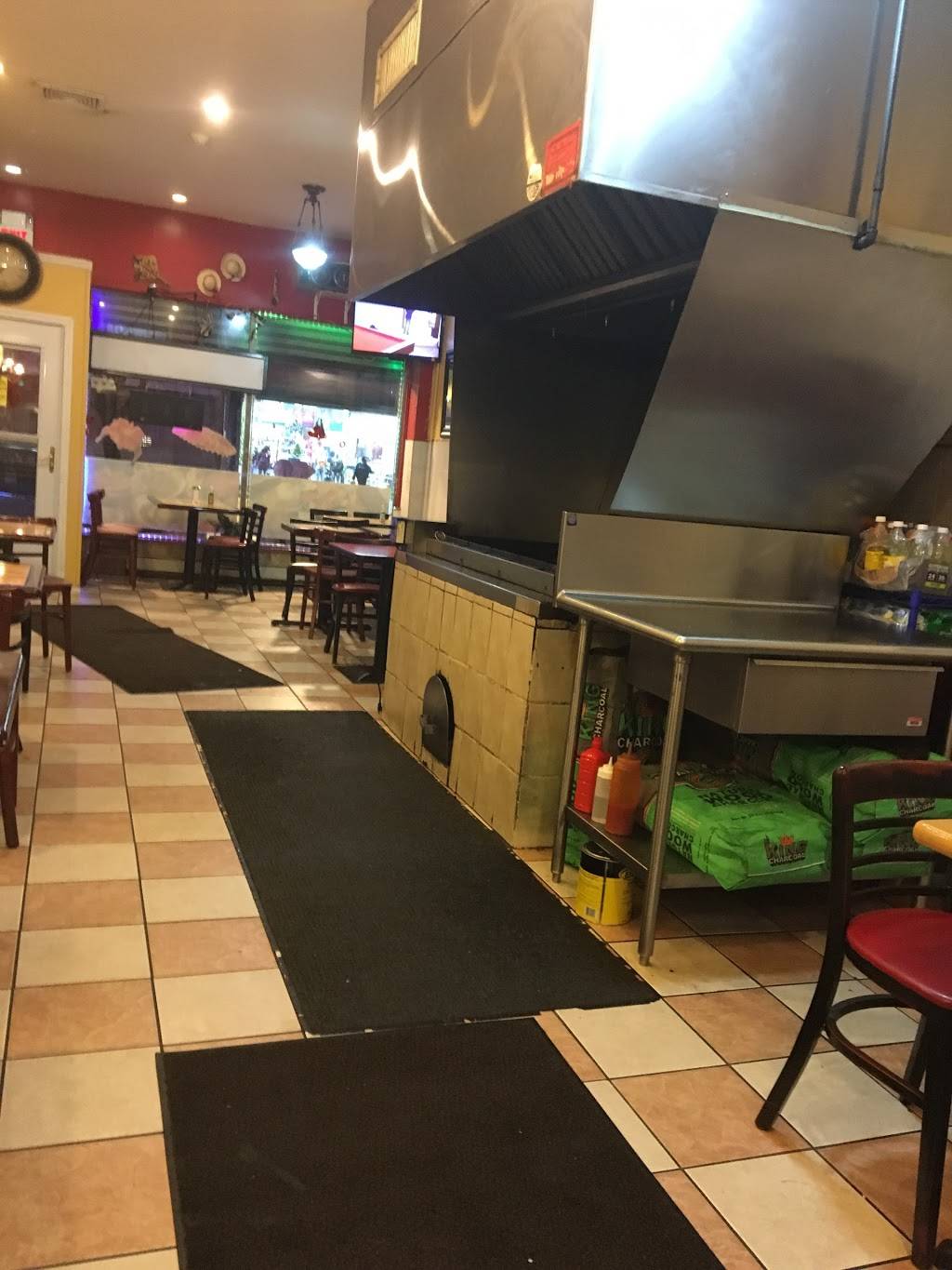 Mama Lola | restaurant | 244 Main St, City of Orange, NJ 07050, USA | 8625205172 OR +1 862-520-5172