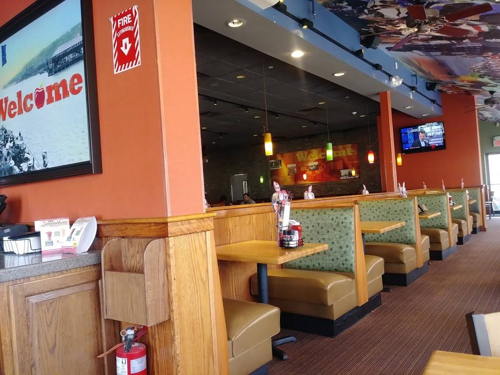 Applebees Grill + Bar | restaurant | 2 Executive Blvd, Yonkers, NY 10701, USA | 9145950601 OR +1 914-595-0601