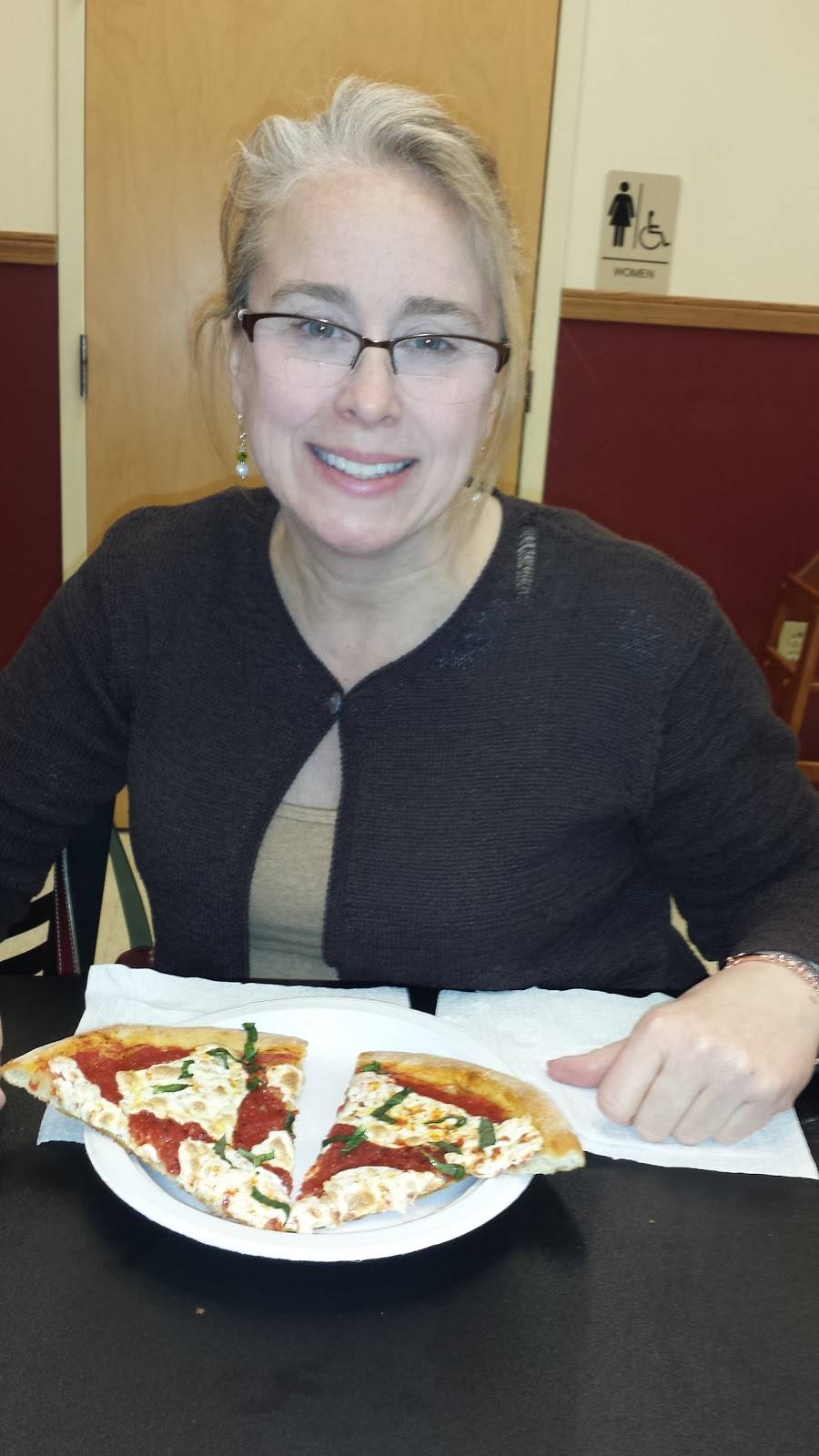 Upper Crust | restaurant | 641 Grooms Rd, Clifton Park, NY 12065, USA | 5183738500 OR +1 518-373-8500