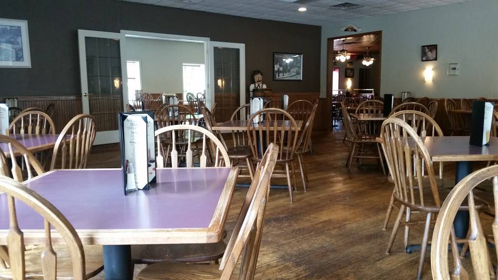 Village Pizzeria Of Amery | restaurant | 325 Keller Ave N, Amery, WI 54001, USA | 7152687010 OR +1 715-268-7010