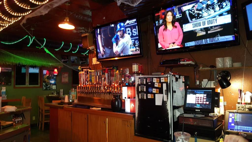 Jacks Tap Room and Quarterback Bar | restaurant | 4342 SW Beaverton Hillsdale Hwy, Portland, OR 97221, USA | 5039772161 OR +1 503-977-2161