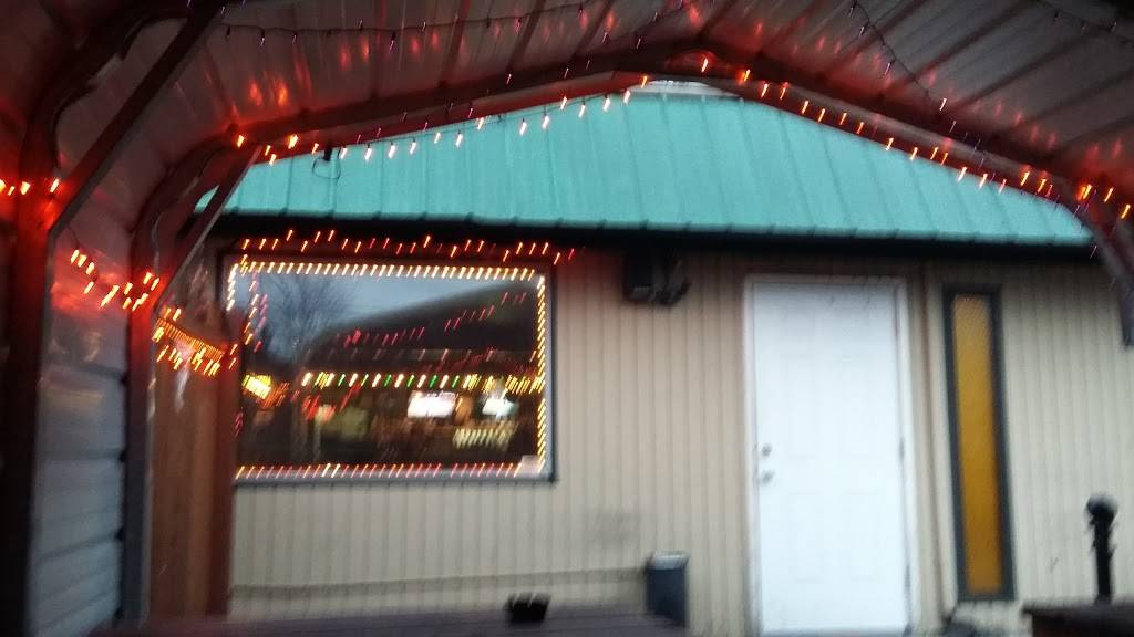 McQueens Bar & Grill | restaurant | 14680 SE River Rd, Milwaukie, OR 97267, USA | 5033539311 OR +1 503-353-9311