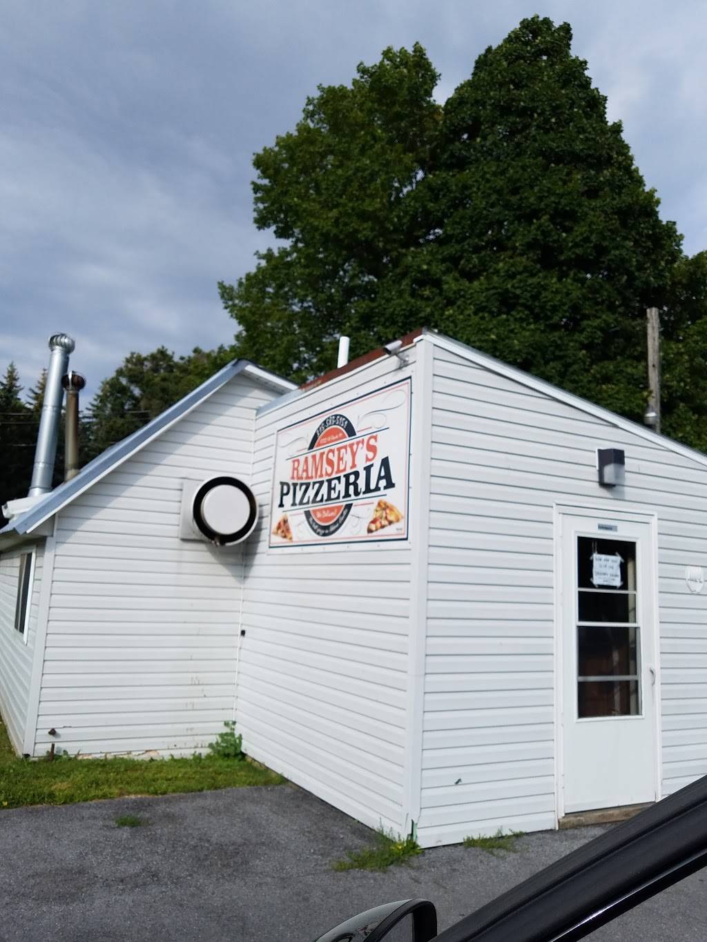 Ramseys Pizzeria | restaurant | 13722 US-11, Adams Center, NY 13606, USA | 3155835151 OR +1 315-583-5151