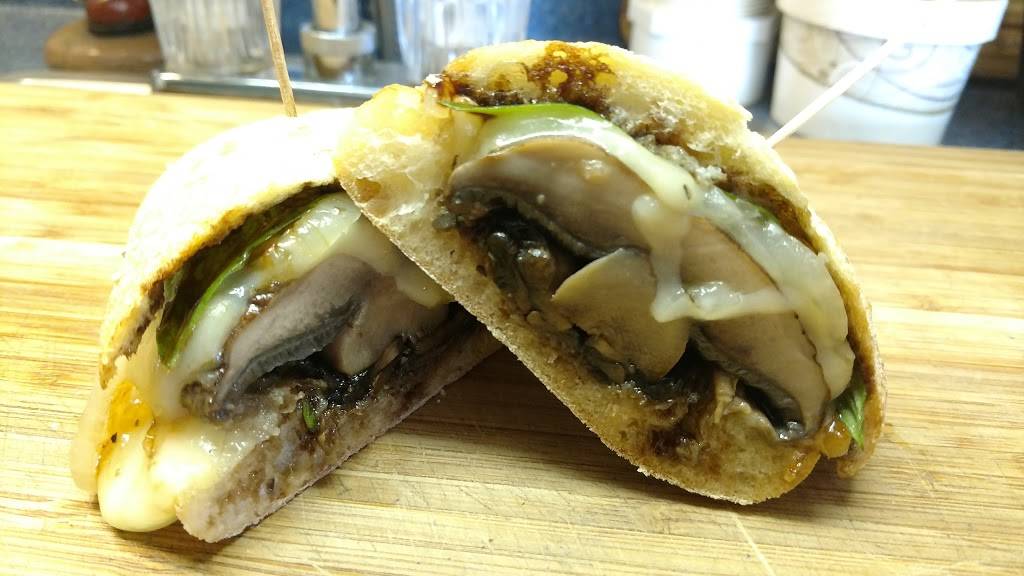 Brookies Food Stand | restaurant | 285 W Main St, East Brookfield, MA 01515, USA | 7742000537 OR +1 774-200-0537