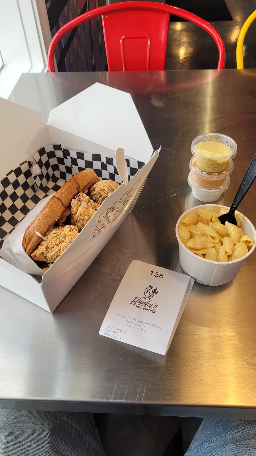 Hankys Hot Chicken | restaurant | 2595 Airport Dr, Torrance, CA 90505, USA | 4242509807 OR +1 424-250-9807