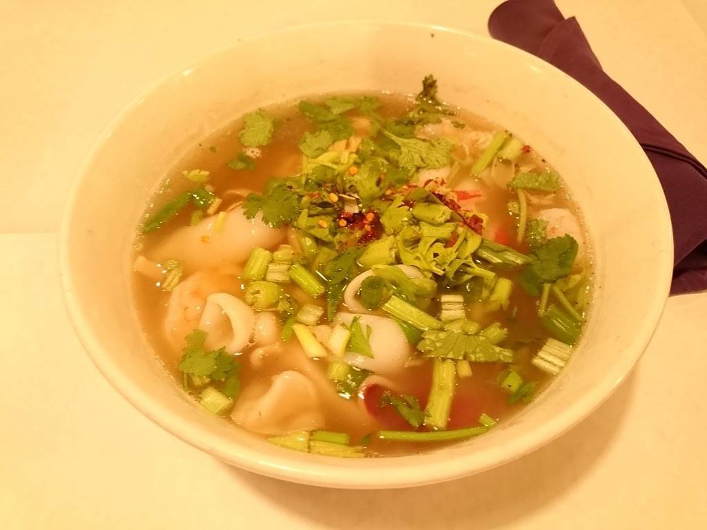 Lemon Grass Thai Restaurant | restaurant | 3999 Centerpoint Pkwy, Pontiac, MI 48341, USA | 2483357435 OR +1 248-335-7435