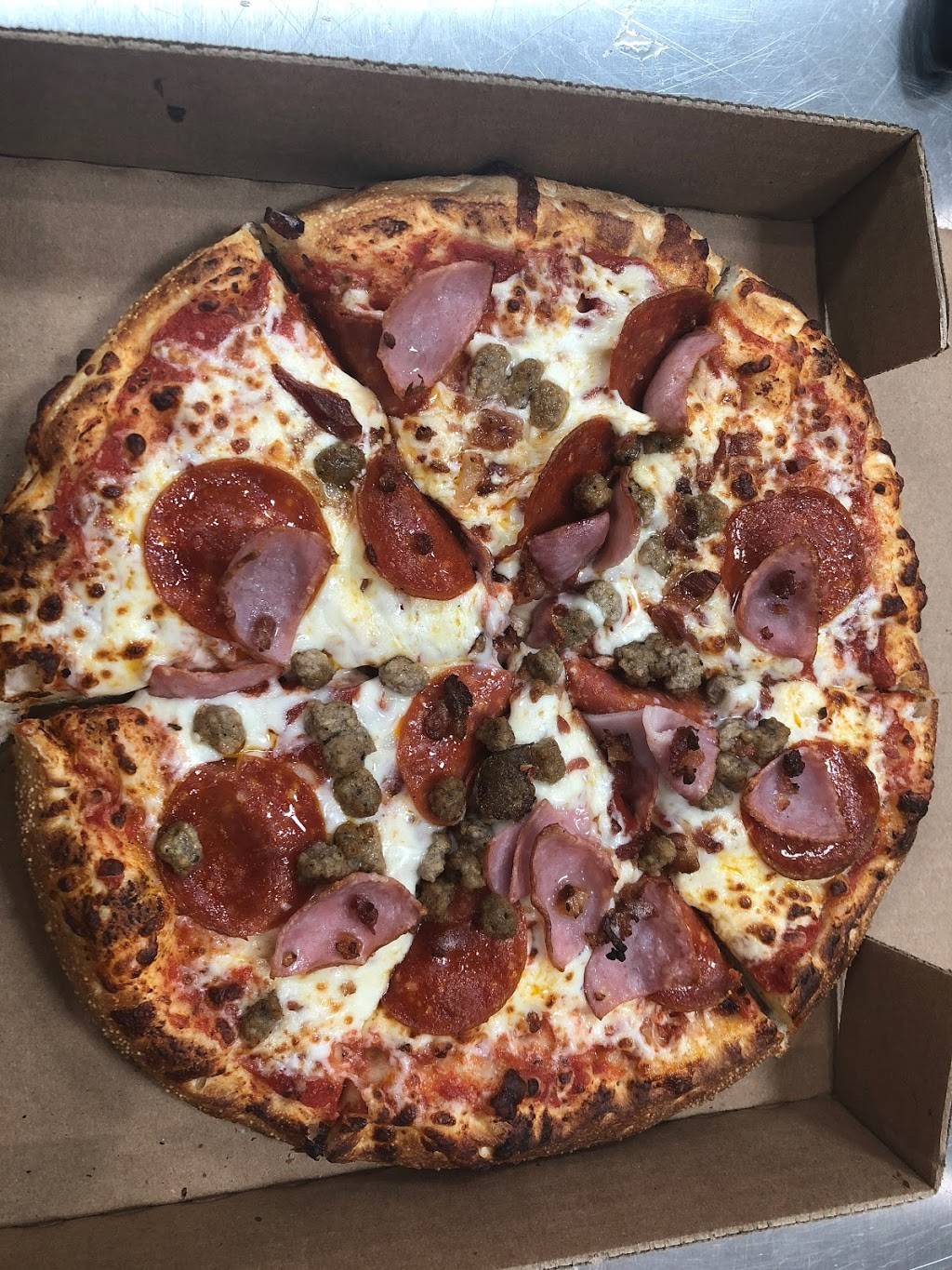 Chubbys Pizza and Wings | restaurant | 260 E Walton Blvd, Pontiac, MI 48340, USA | 2484999809 OR +1 248-499-9809