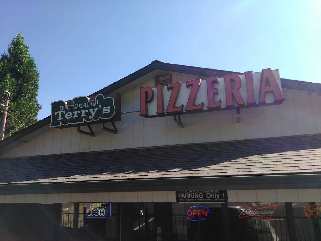 Terrys Pizzeria & Grill | restaurant | 6274 CA-193, Georgetown, CA 95634, USA | 5303331213 OR +1 530-333-1213