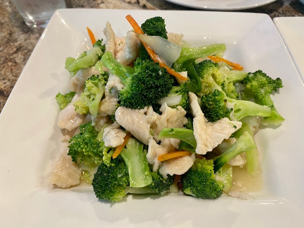 CHEN’S Family Dish | restaurant | 718 S Riverside Ave, Medford, OR 97501, USA | 5418581668 OR +1 541-858-1668