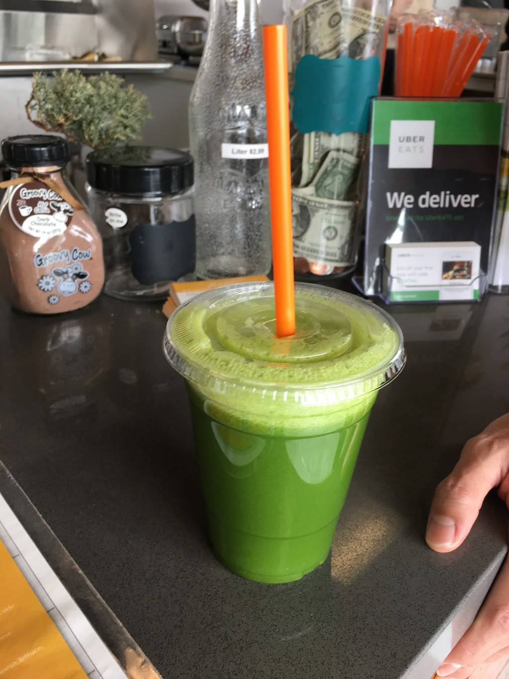 Ellas Jüs - Juice Bar - Fresh Juices & Smoothies | restaurant | 16045 Sherman Way Ste #K, Van Nuys, CA 91406, USA | 8189468083 OR +1 818-946-8083