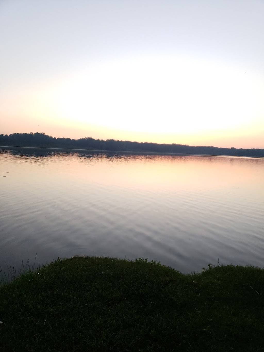 The Boat Dock Café | restaurant | 2401 Hilton Rd, Grass Lake, MI 49240, USA | 5172570338 OR +1 517-257-0338