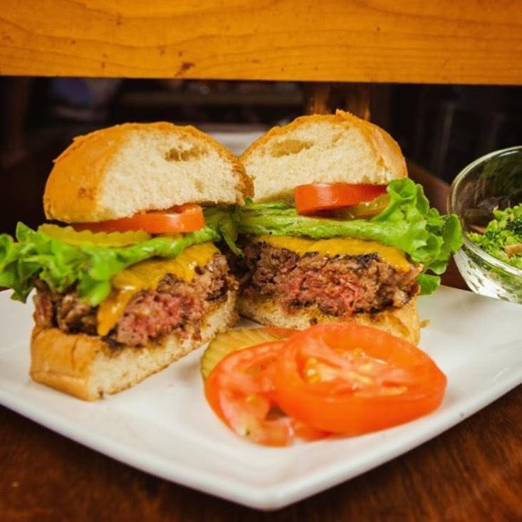 Blue Dog Beer Tavern | restaurant | 4524 Saugus Ave, Sherman Oaks, CA 91403, USA | 8189902583 OR +1 818-990-2583